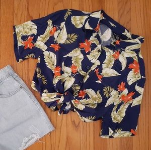 Hawaiian self tie button up shirt